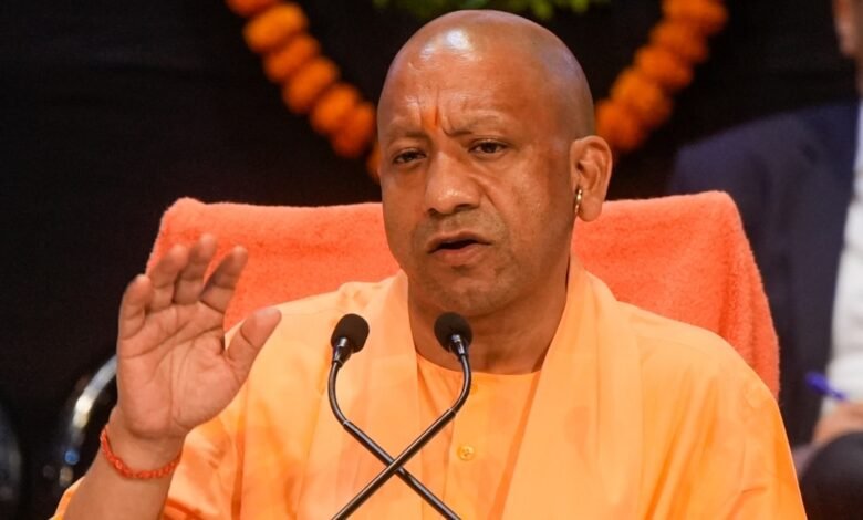 योगी-सरकार-बना-रही-यूपी-को-ग्रीनरी-का-रोल-मॉडल,-सौर-ऊर्जा-और-पौधरोपण-में-बन-रहे-रिकॉर्ड