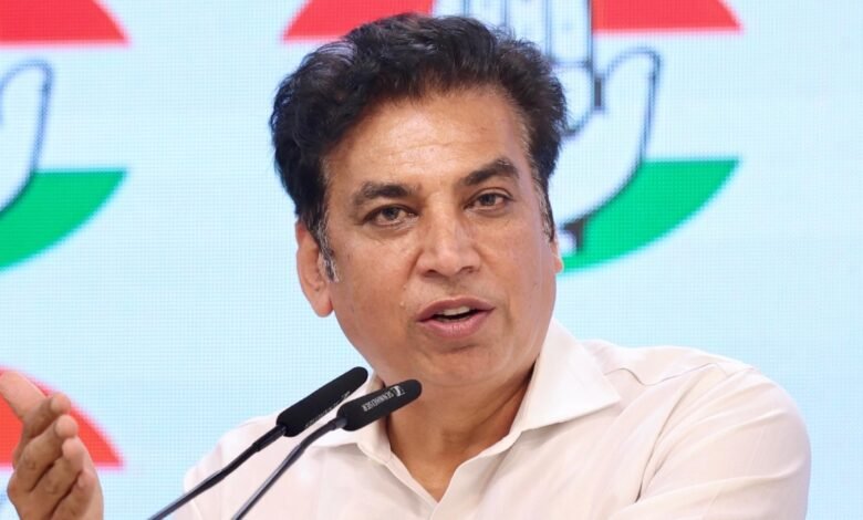 ‘दिल्ली-की-सफाई-व्यवस्था-बदहाल’,-कांग्रेस-ने-बीजेपी-और-aap-पर-लगाए-दिखावा-करने-के-आरोप