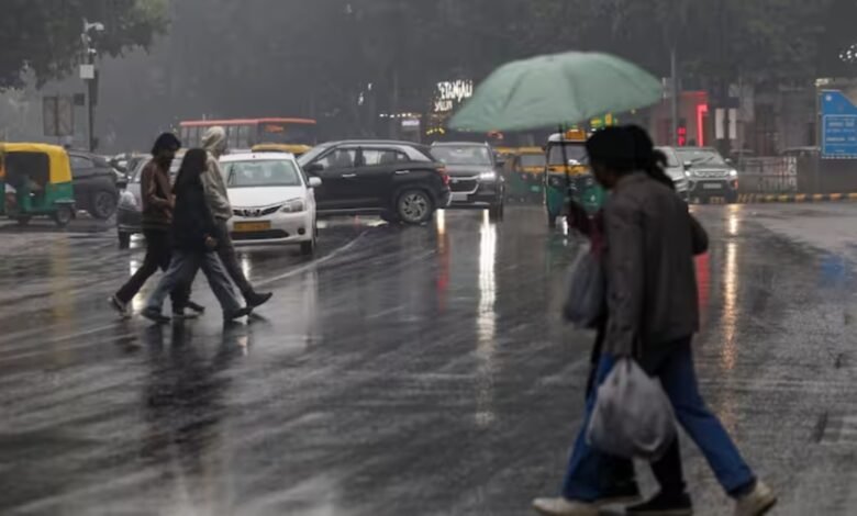 delhi-weather:-दिल्ली-में-गरज-के-साथ-बारिश-की-संभावना,- 2-दिन-बाद-गर्मी-दिखाएगी-तेवर,-क्या-है-imd-का-अपडेट